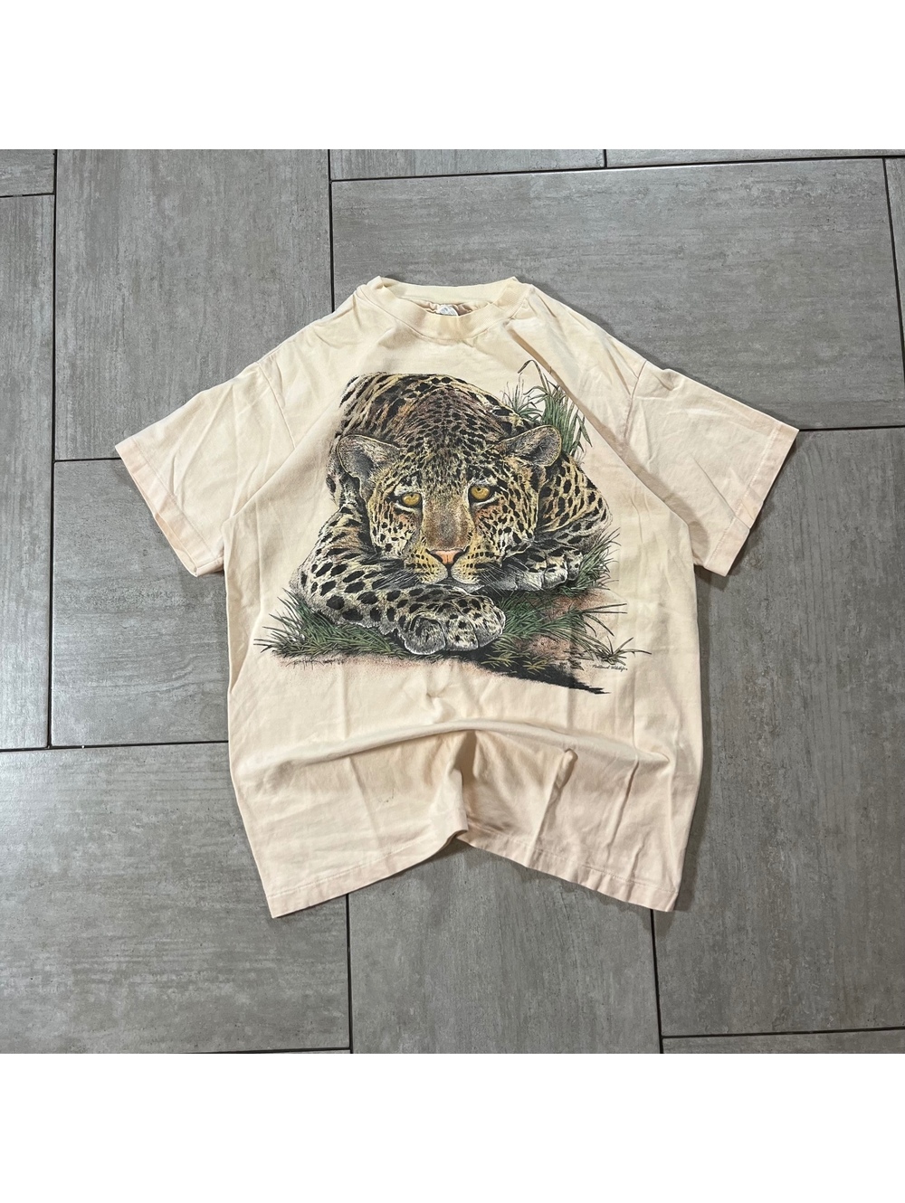 Vintage Hanes Leopard Graphic T-Shirt Medium